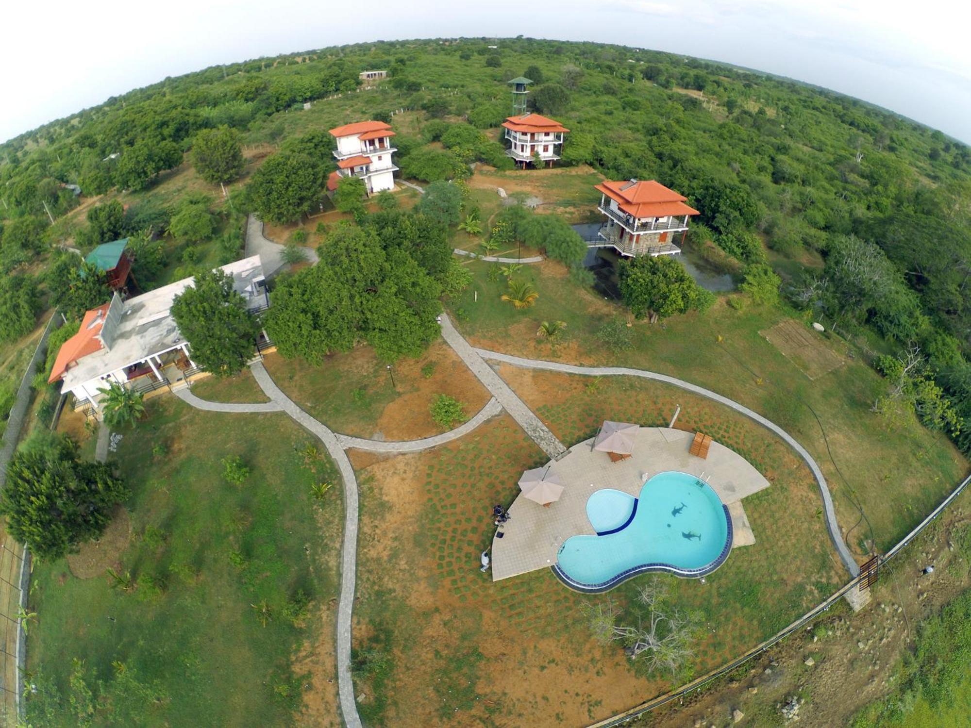 Lake Villa Resort Tissamaharama Extérieur photo
