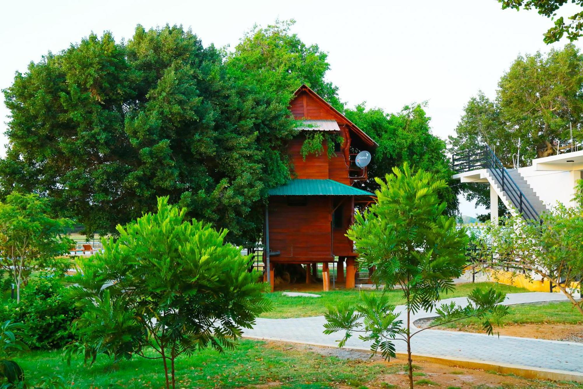 Lake Villa Resort Tissamaharama Extérieur photo