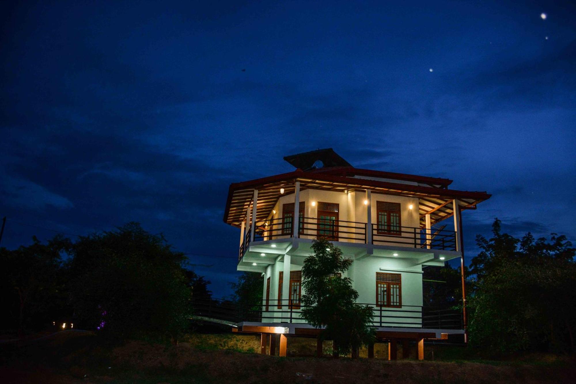 Lake Villa Resort Tissamaharama Extérieur photo