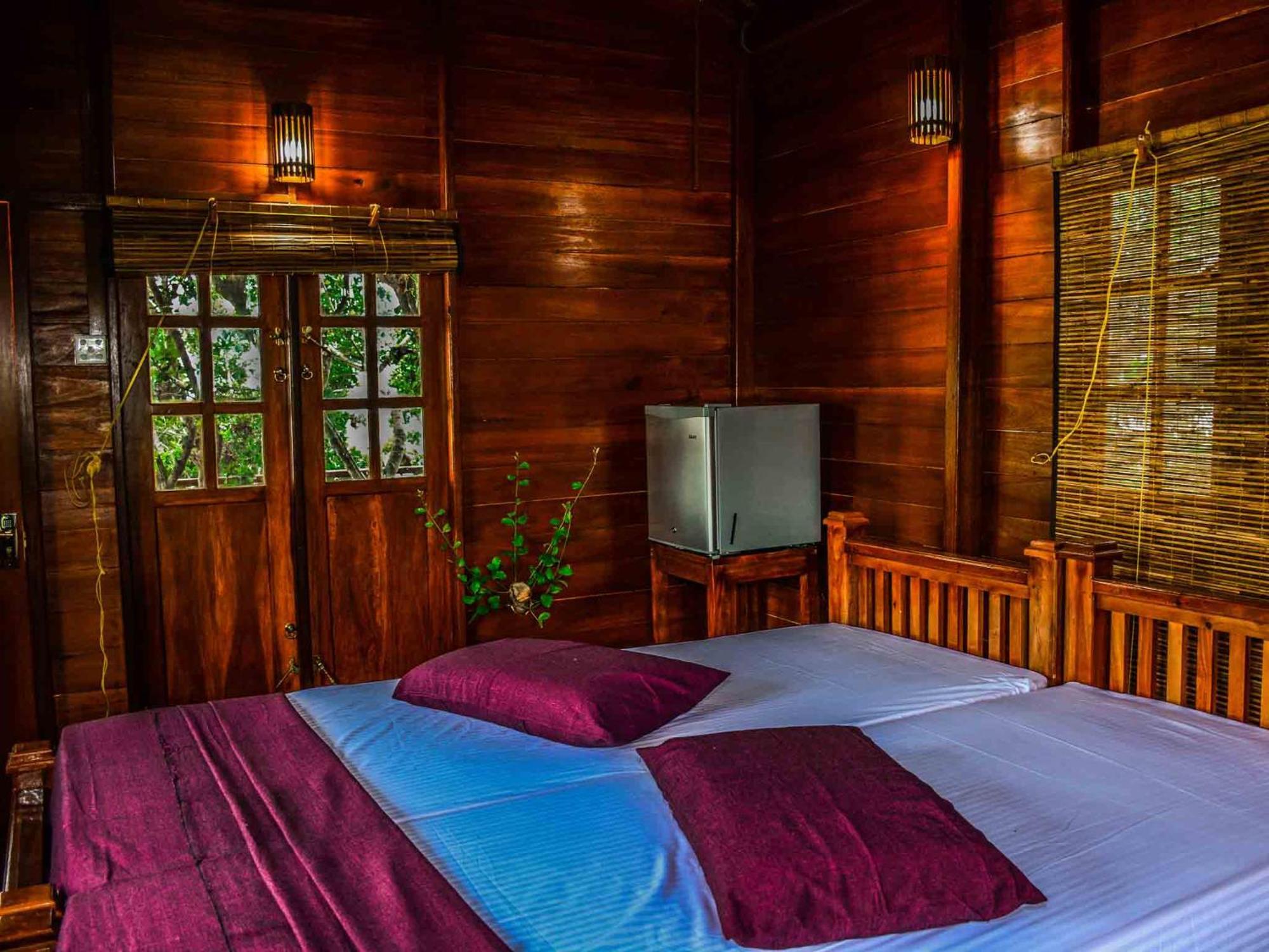 Lake Villa Resort Tissamaharama Extérieur photo